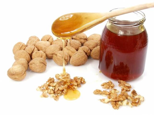 Мед з волоськими горіхами – народний засіб, що підвищує потенцію у чоловіків